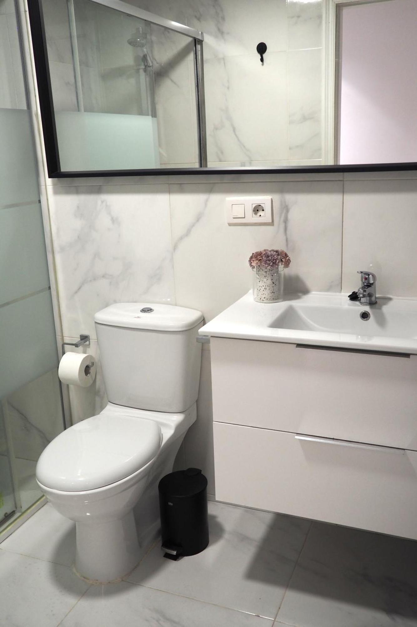 Moderno Apartamento Con Garaje Privado En El Centro De Vigo Ngoại thất bức ảnh