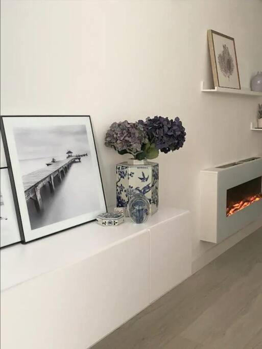 Moderno Apartamento Con Garaje Privado En El Centro De Vigo Ngoại thất bức ảnh