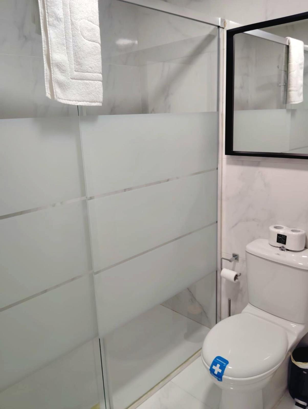 Moderno Apartamento Con Garaje Privado En El Centro De Vigo Ngoại thất bức ảnh