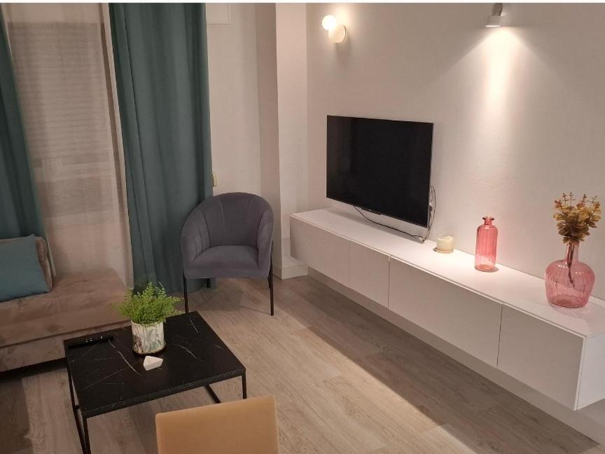 Moderno Apartamento Con Garaje Privado En El Centro De Vigo Phòng bức ảnh