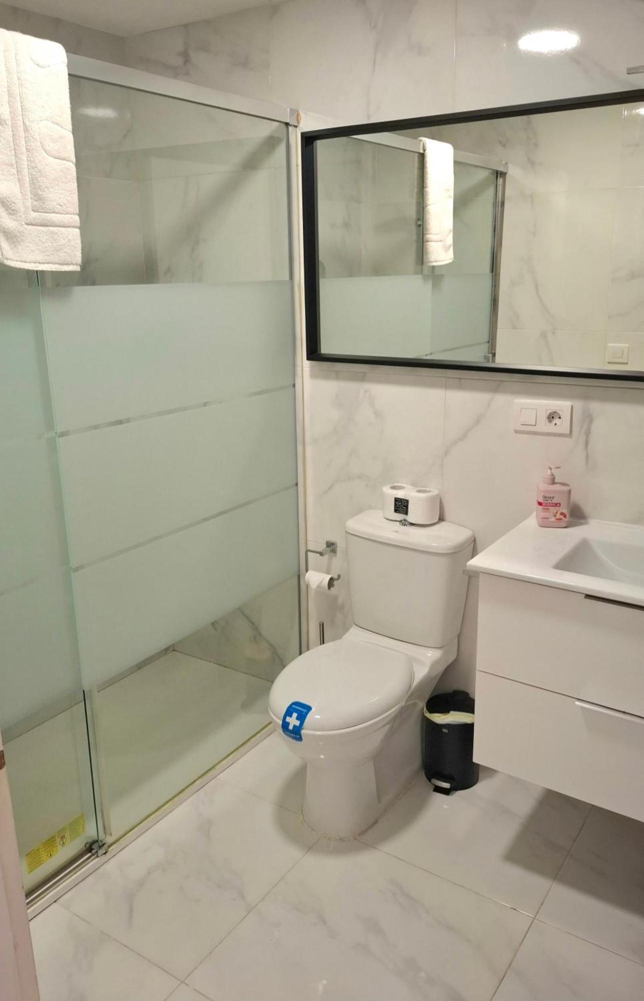 Moderno Apartamento Con Garaje Privado En El Centro De Vigo Phòng bức ảnh